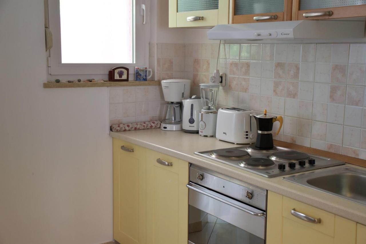Pino Apartment Pula Bagian luar foto