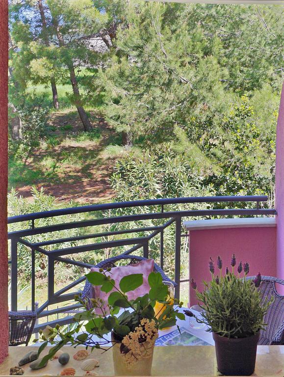 Pino Apartment Pula Bagian luar foto