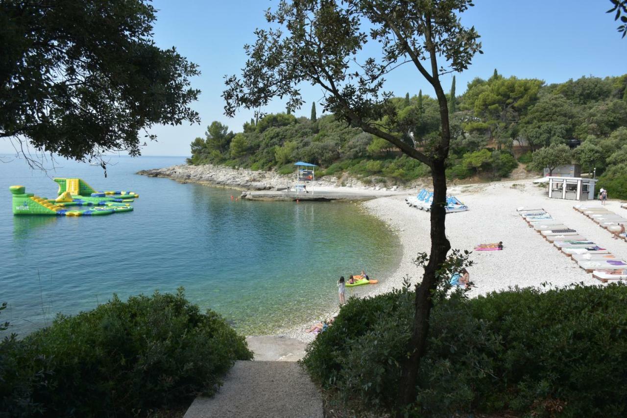 Pino Apartment Pula Bagian luar foto